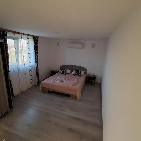 D&v Πανσιόν Două Mai